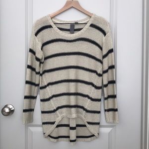 QUINN; High-Low stripped knit sweater